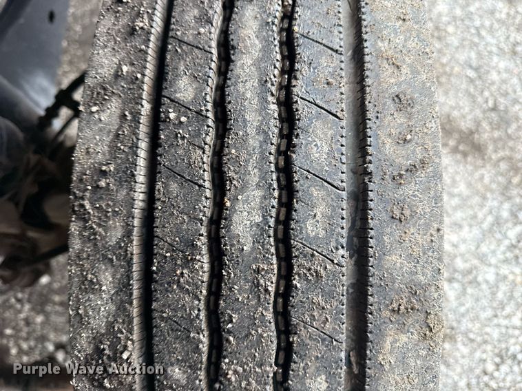 image for item EG5831 2019 Ford F550 Super Duty Crew Cab flatbed truck