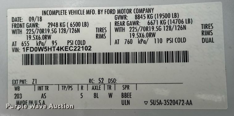 image for item EG5831 2019 Ford F550 Super Duty Crew Cab flatbed truck