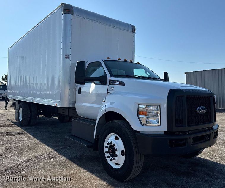 image for item EG5835 2016 Ford F650 Super Duty box truck