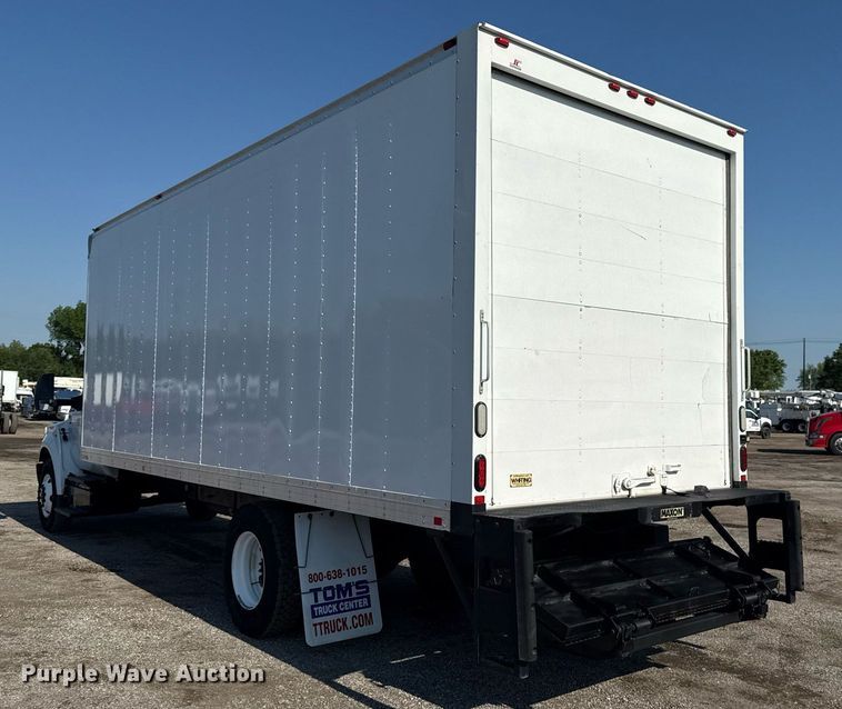 image for item EG5835 2016 Ford F650 Super Duty box truck