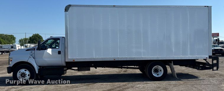 image for item EG5835 2016 Ford F650 Super Duty box truck