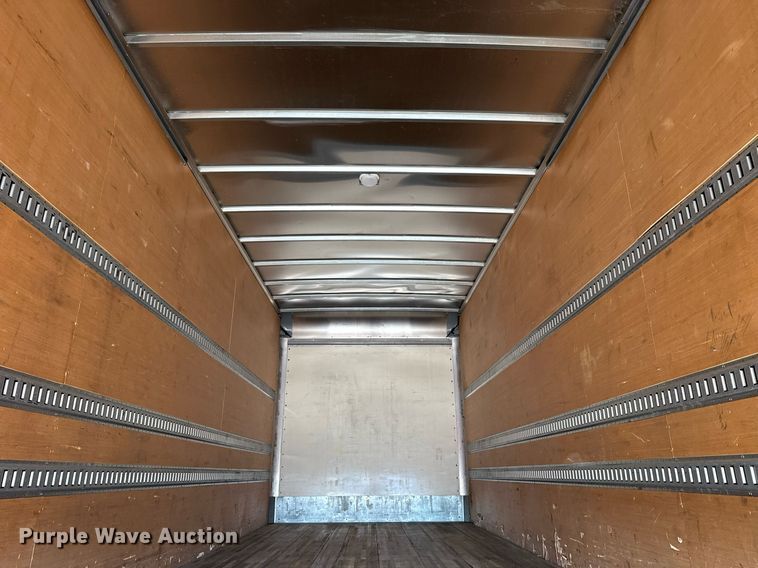 image for item EG5835 2016 Ford F650 Super Duty box truck