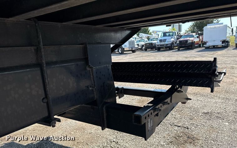 image for item EG5835 2016 Ford F650 Super Duty box truck