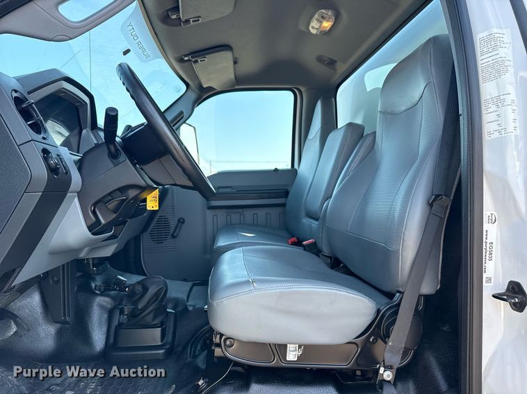 image for item EG5835 2016 Ford F650 Super Duty box truck