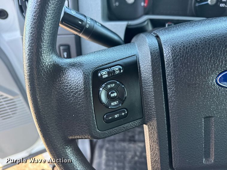 image for item EG5835 2016 Ford F650 Super Duty box truck