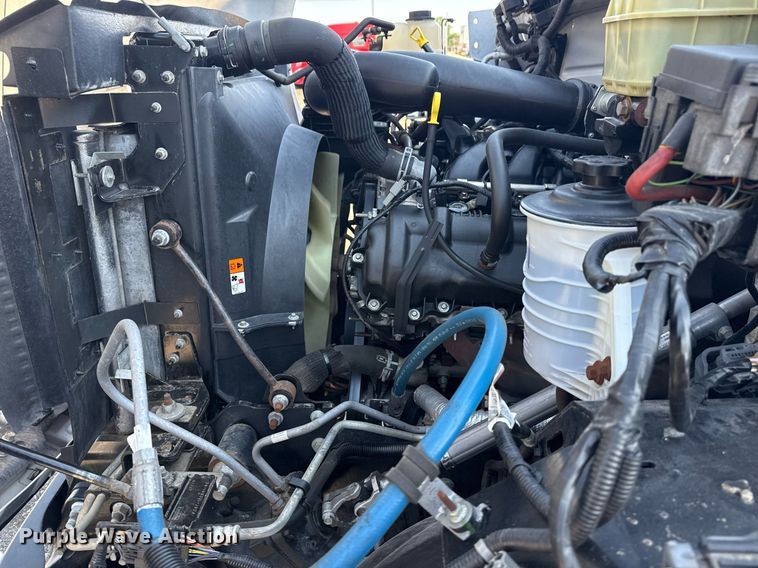 image for item EG5835 2016 Ford F650 Super Duty box truck