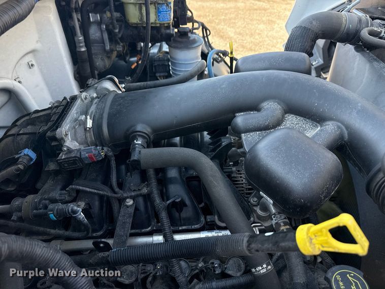 image for item EG5835 2016 Ford F650 Super Duty box truck