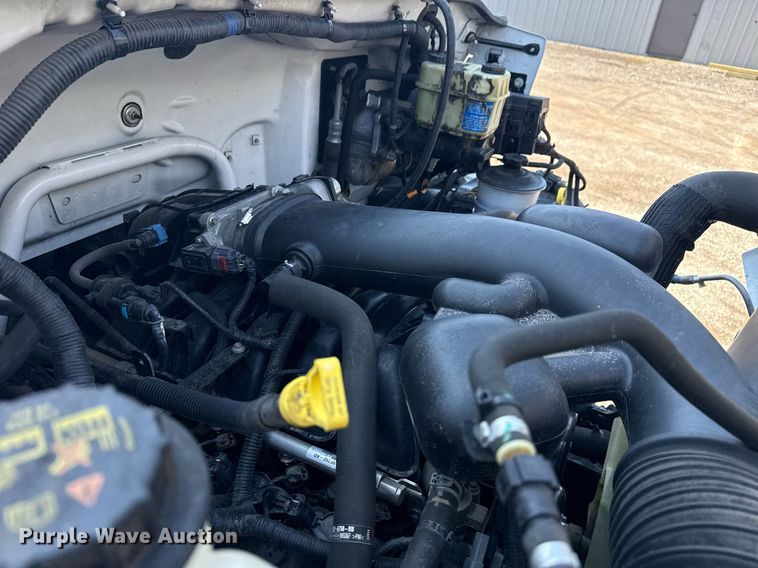 image for item EG5835 2016 Ford F650 Super Duty box truck