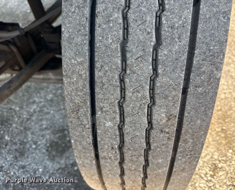 image for item EG5835 2016 Ford F650 Super Duty box truck