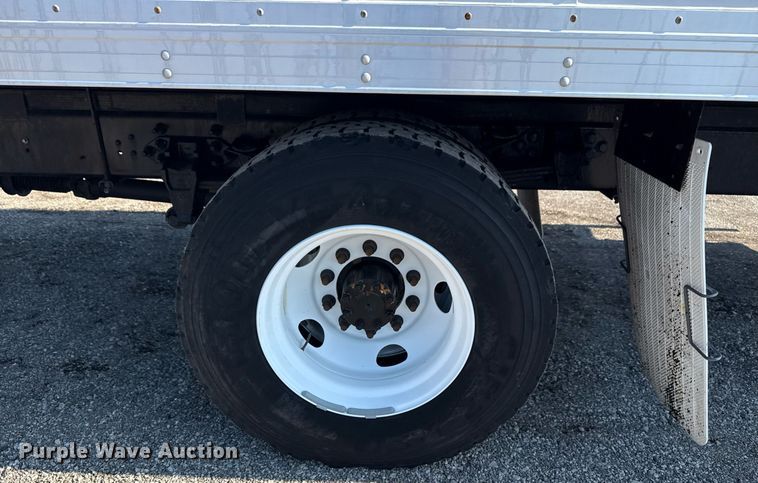 image for item EG5835 2016 Ford F650 Super Duty box truck