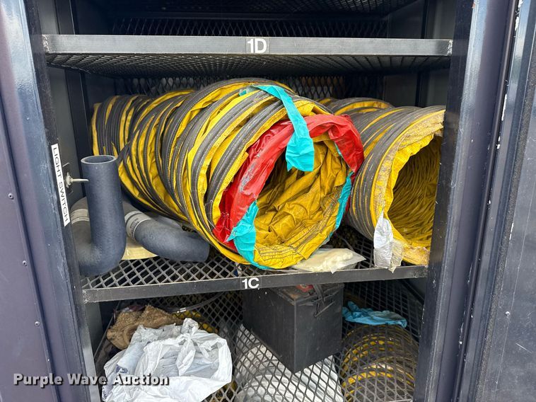 image for item EG5842 2000 Roadrunner Trailer Mfg 20ME22 utility trailer with generator