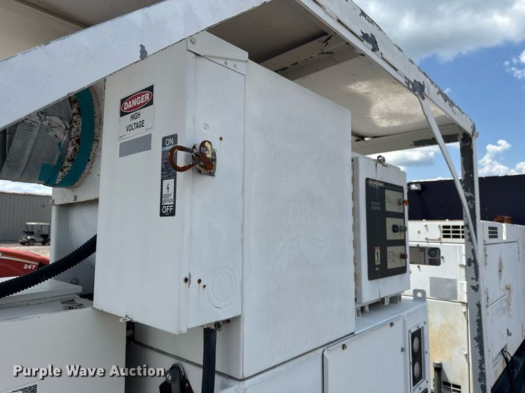 image for item EG5842 2000 Roadrunner Trailer Mfg 20ME22 utility trailer with generator