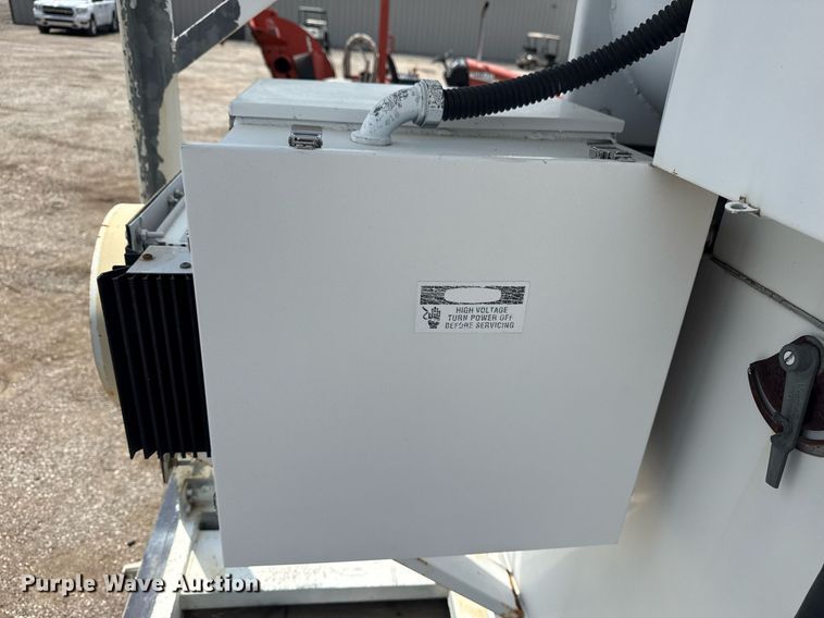 image for item EG5842 2000 Roadrunner Trailer Mfg 20ME22 utility trailer with generator