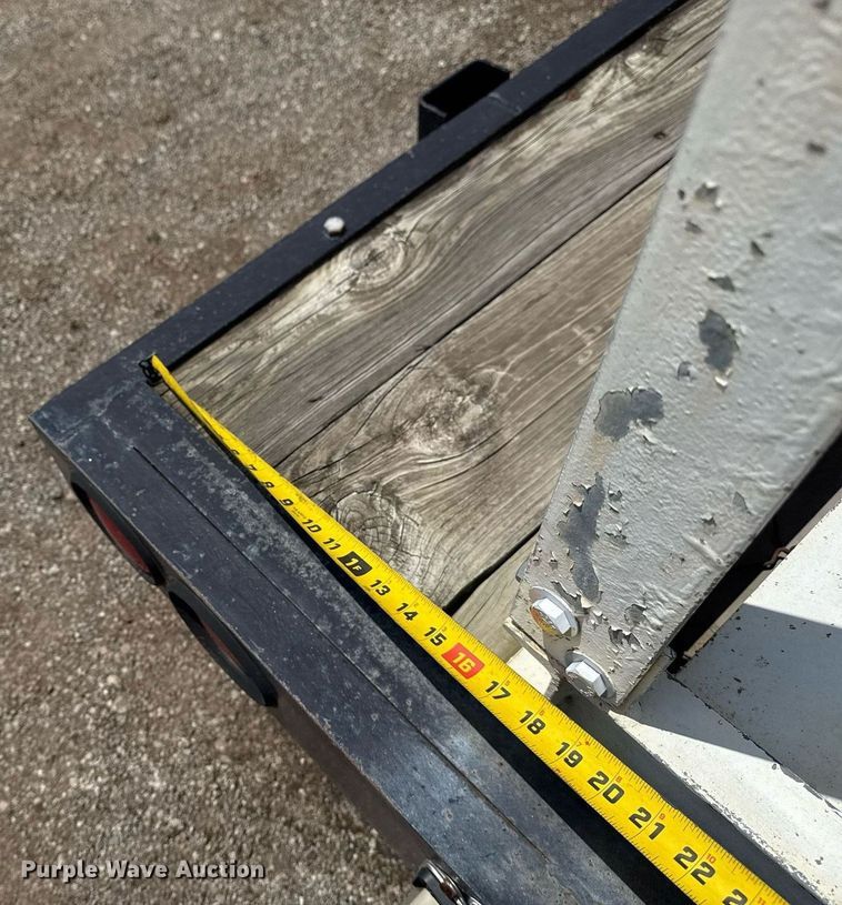 image for item EG5842 2000 Roadrunner Trailer Mfg 20ME22 utility trailer with generator