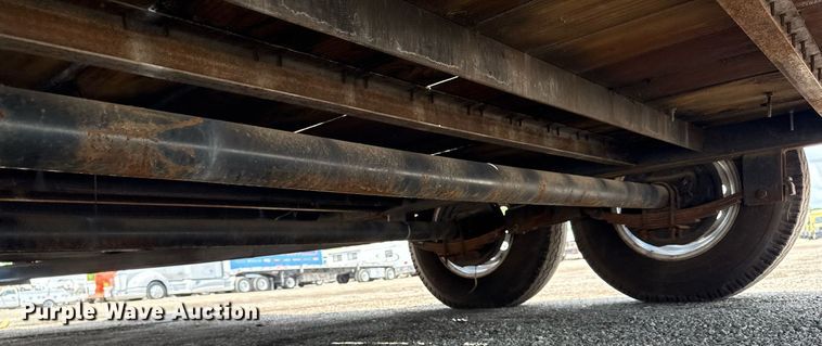 image for item EG5842 2000 Roadrunner Trailer Mfg 20ME22 utility trailer with generator