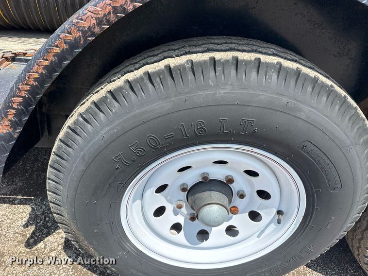 image for item EG5842 2000 Roadrunner Trailer Mfg 20ME22 utility trailer with generator