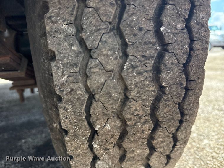 image for item EG5842 2000 Roadrunner Trailer Mfg 20ME22 utility trailer with generator