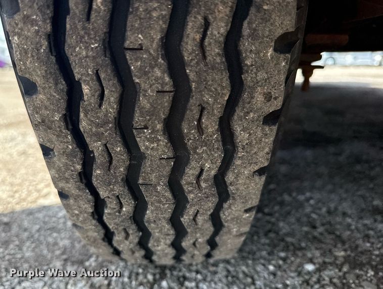 image for item EG5842 2000 Roadrunner Trailer Mfg 20ME22 utility trailer with generator