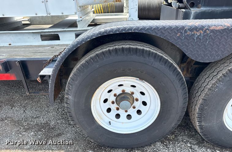 image for item EG5842 2000 Roadrunner Trailer Mfg 20ME22 utility trailer with generator