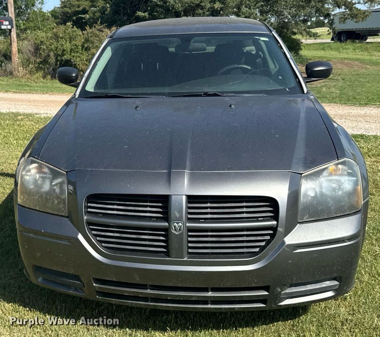 image for item EG6453 2005 Dodge Magnum 