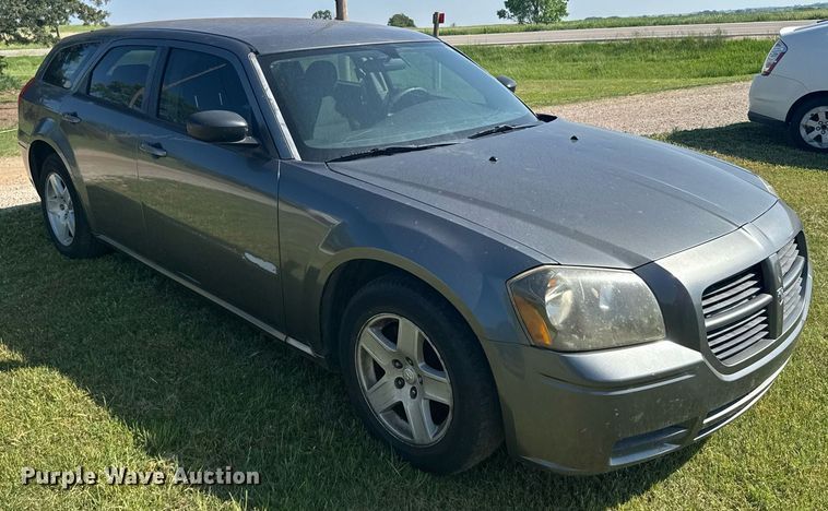 image for item EG6453 2005 Dodge Magnum 