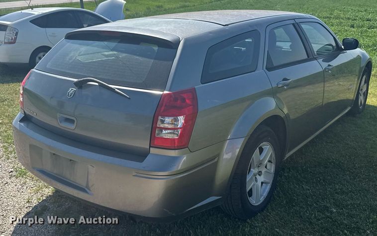 image for item EG6453 2005 Dodge Magnum 