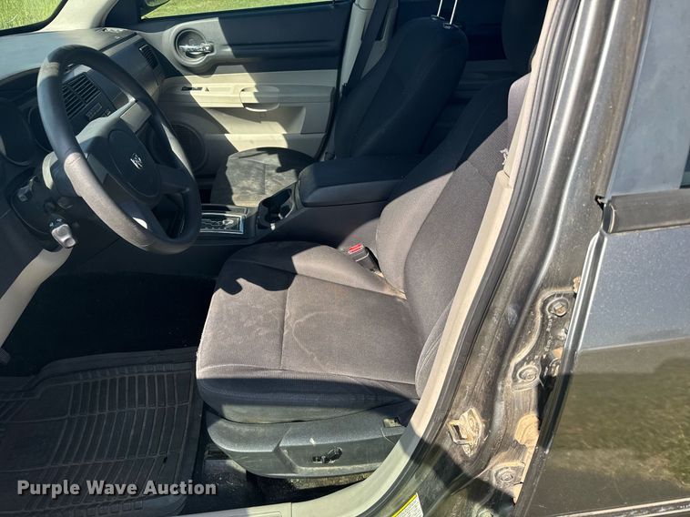 image for item EG6453 2005 Dodge Magnum 