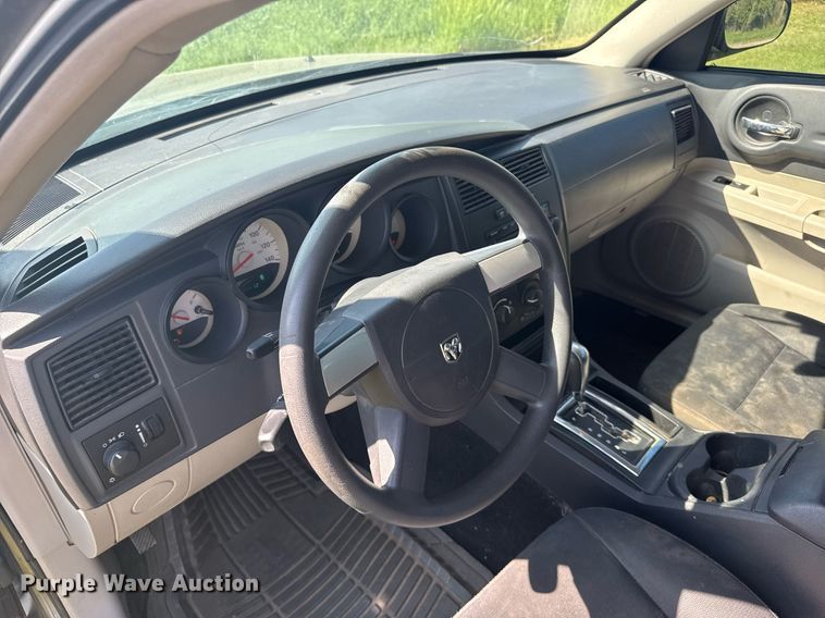 image for item EG6453 2005 Dodge Magnum 