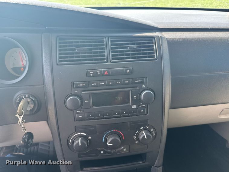 image for item EG6453 2005 Dodge Magnum 