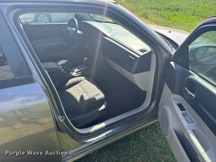 image for item EG6453 2005 Dodge Magnum 