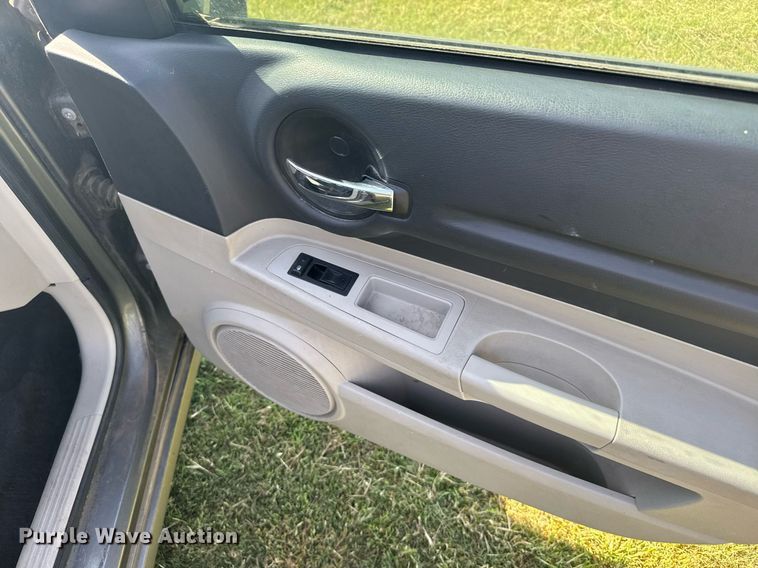 image for item EG6453 2005 Dodge Magnum 