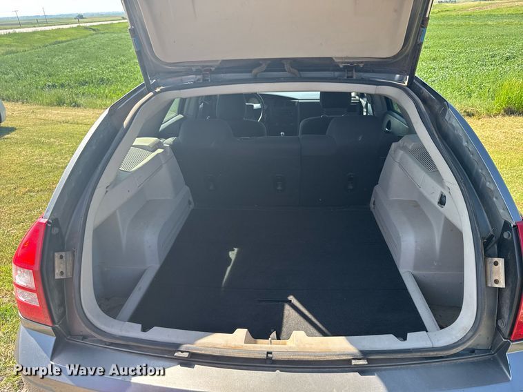 image for item EG6453 2005 Dodge Magnum 