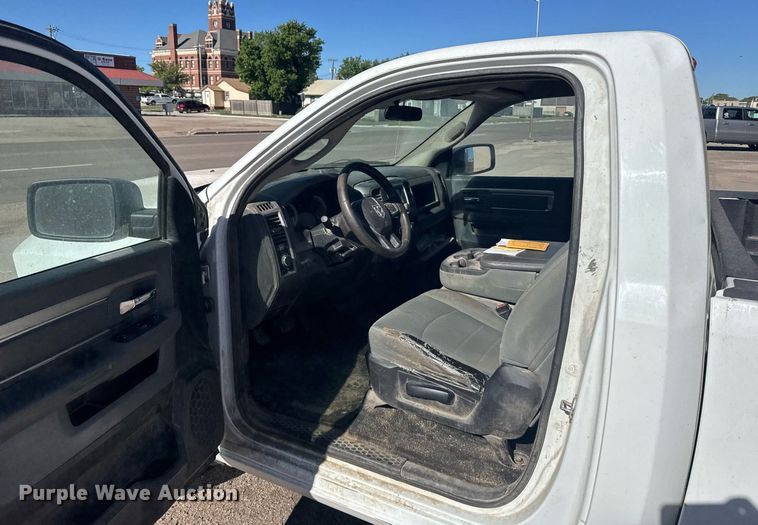 image for item EG6462 2017 Dodge Ram 1500 pickup truck