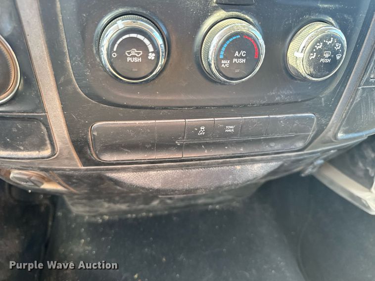 image for item EG6462 2017 Dodge Ram 1500 pickup truck