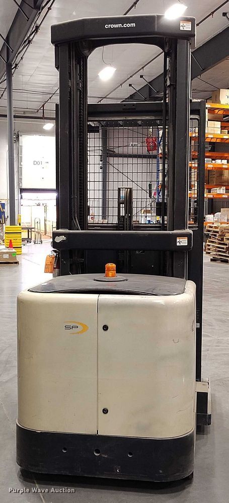 image for item EH0328 2015 Crown SP3520-30 order picker