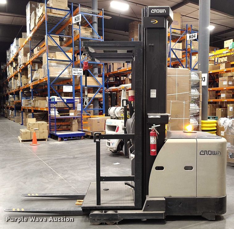 image for item EH0328 2015 Crown SP3520-30 order picker