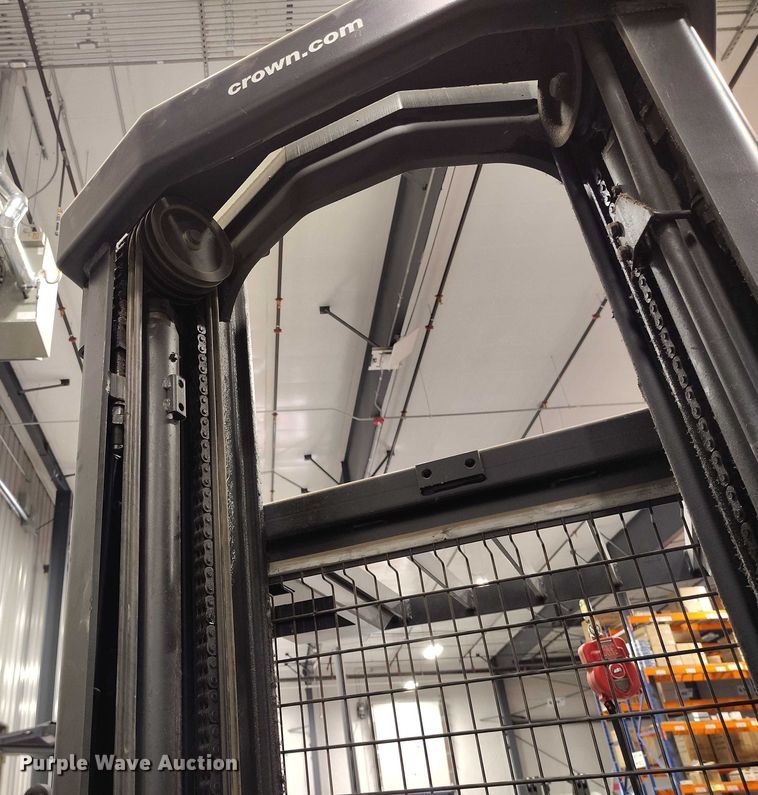 image for item EH0328 2015 Crown SP3520-30 order picker