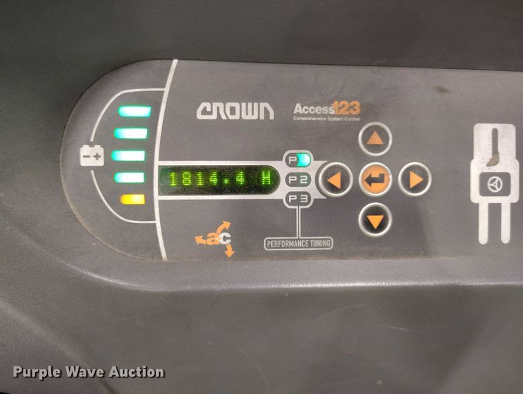 image for item EH0328 2015 Crown SP3520-30 order picker