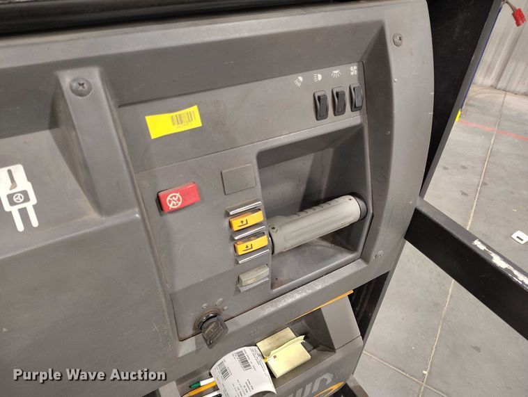 image for item EH0328 2015 Crown SP3520-30 order picker