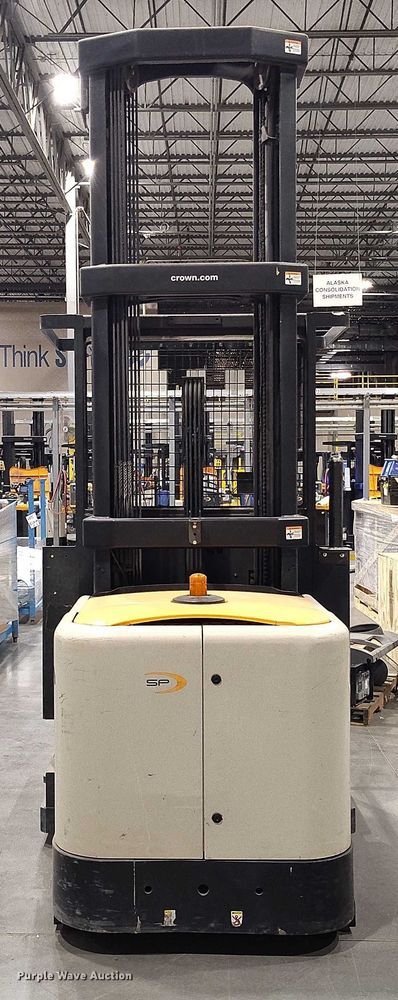 image for item EH0329 2018 Crown SP4050-30 order picker