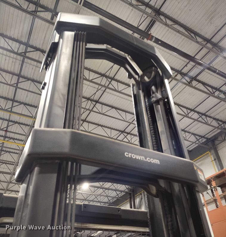 image for item EH0329 2018 Crown SP4050-30 order picker