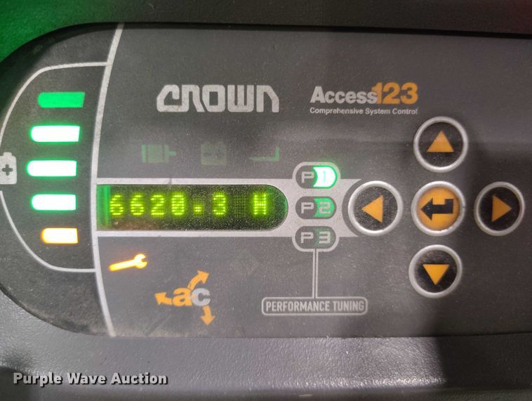 image for item EH0329 2018 Crown SP4050-30 order picker