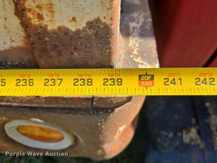 image for item EH8865 1987 GMC C7 grain truck