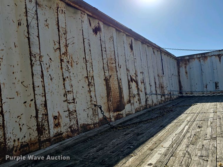 image for item EH8865 1987 GMC C7 grain truck