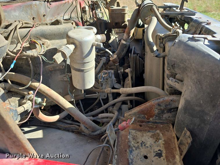 image for item EH8865 1987 GMC C7 grain truck