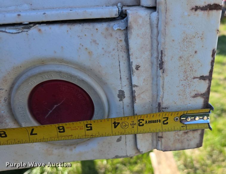 image for item EH8866 1991 Chevrolet Kodiak C7 grain truck