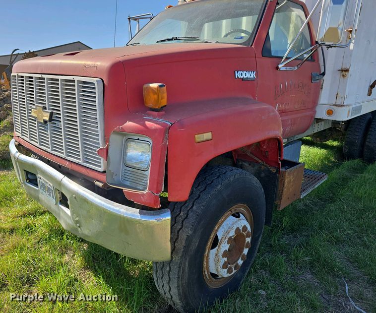 image for item EH8866 1991 Chevrolet Kodiak C7 grain truck