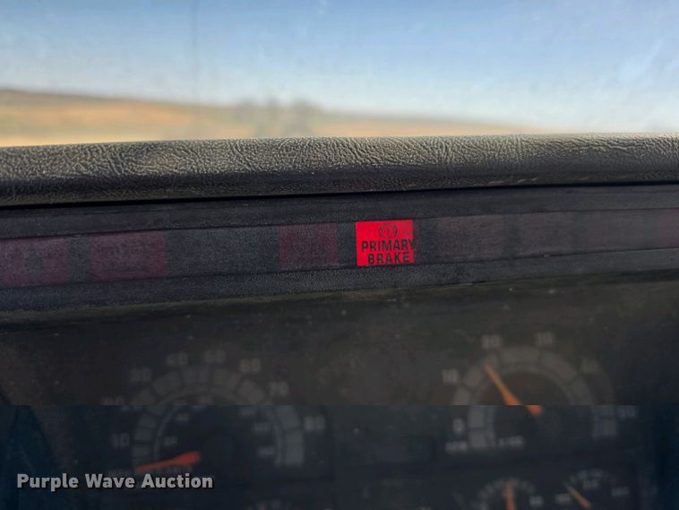 image for item EH8866 1991 Chevrolet Kodiak C7 grain truck