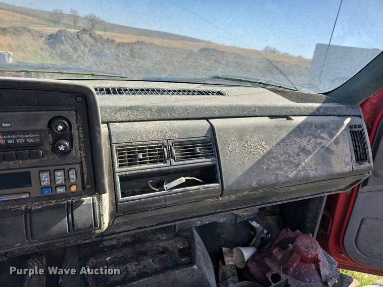 image for item EH8866 1991 Chevrolet Kodiak C7 grain truck