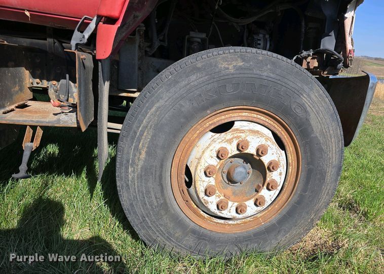 image for item EH8866 1991 Chevrolet Kodiak C7 grain truck